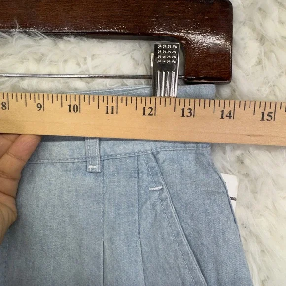 Gap Vintage 90s Pleated Chambray Shorts 9/10 Light Blue High Waisted Retro NOS - Picture 5 of 8